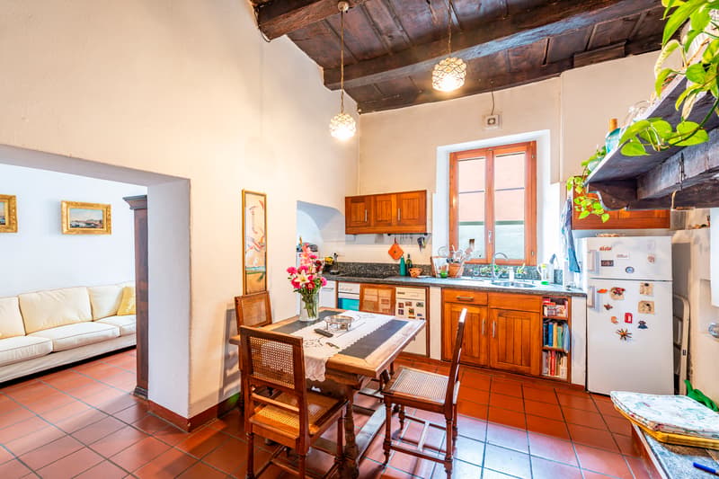 Casa nel nucleo "Antica Torre" con giardino separato (2)