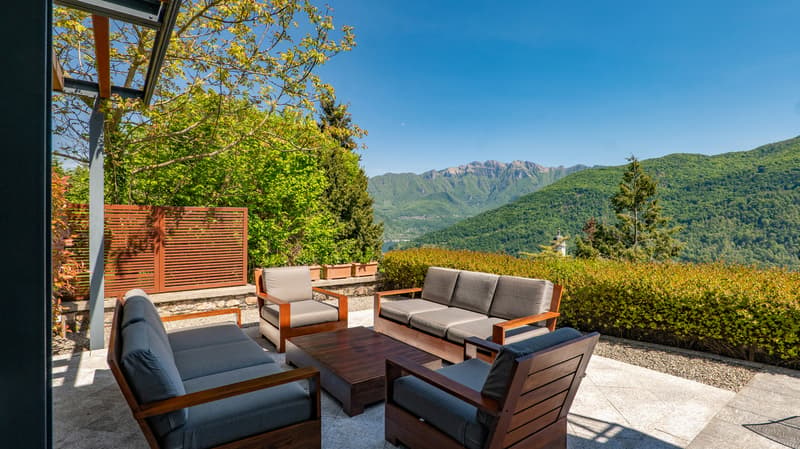 Splendida villa vicino al nucleo storico con vista panoramica (2)