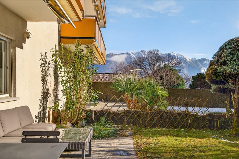 Moderno appartamento con giardino (2)