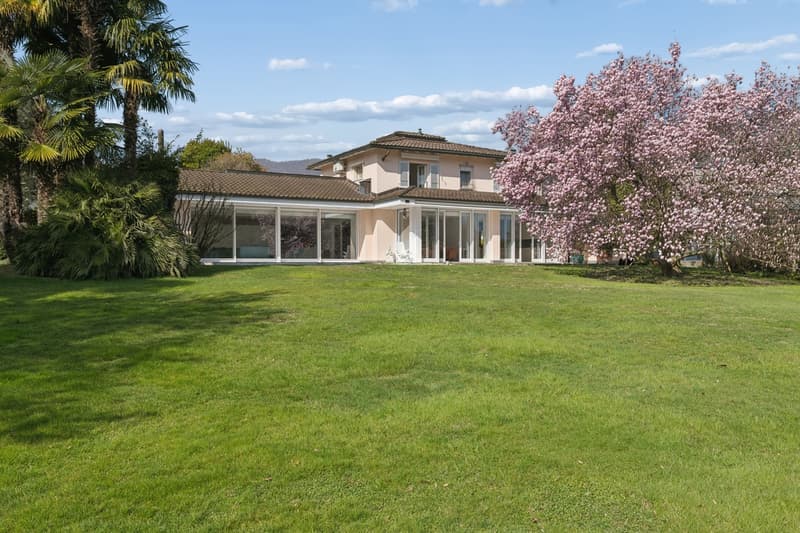 Villa Magnolia: Splendida villa fronte lago a Magliaso (8)