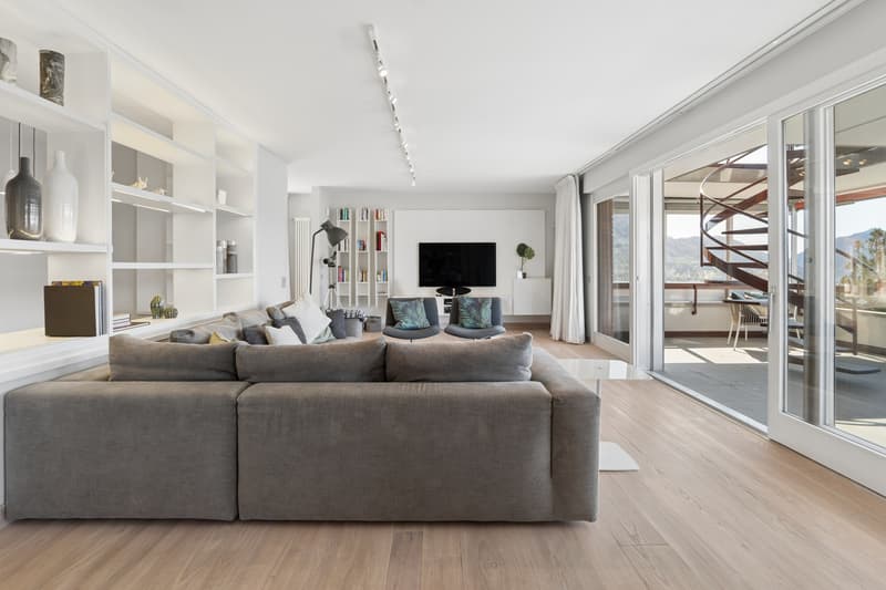 Attico-duplex con vista dominante sul Lago di Lugano (8)
