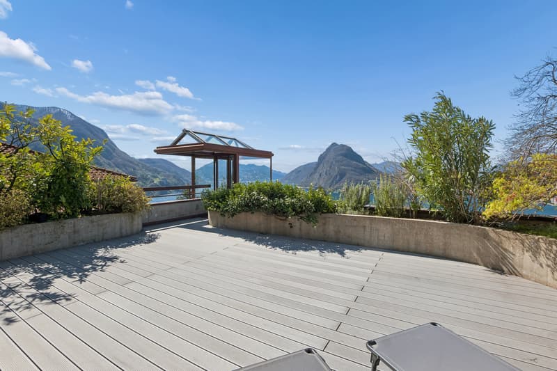 Attico-duplex con vista dominante sul Lago di Lugano (12)