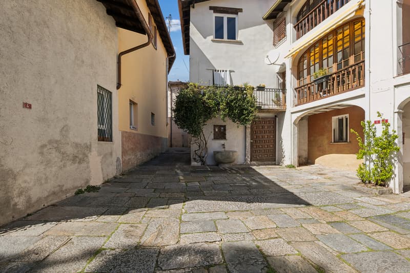 Caratteristica casa Ticinese immersa nel verde dell'Alto Malcantone (13)