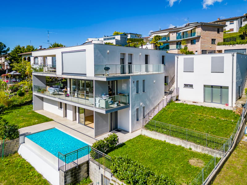 Elegante appartamento con ampia terrazza panoramica in residenza esclusiva (2)