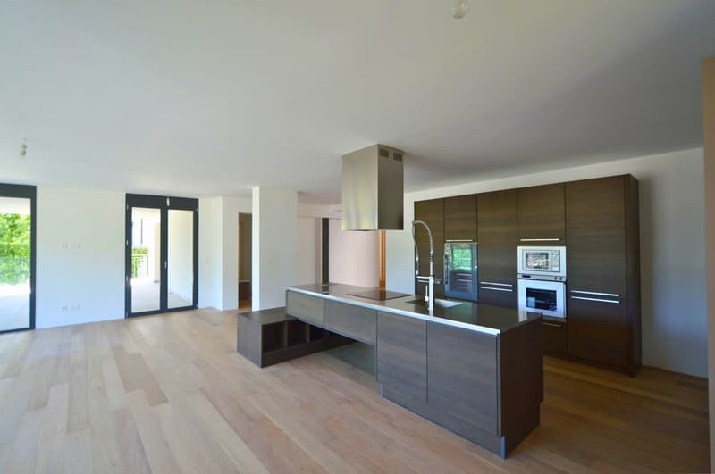 Elegante appartamento con ampia terrazza panoramica in residenza esclusiva (10)