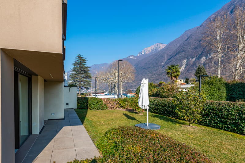 Appartamento ammobiliato con giardino privato al lago (2)
