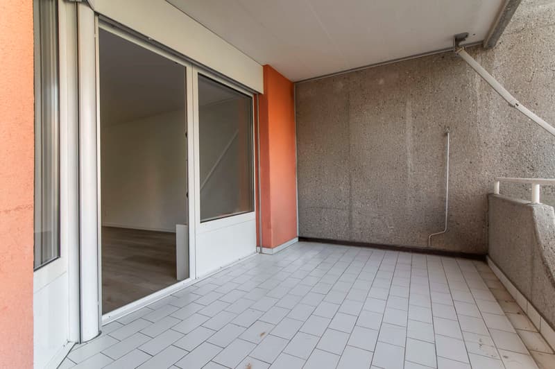 Esclusivo 3.5 locali Breganzona Ristrutturato con finiture di pregio (11)