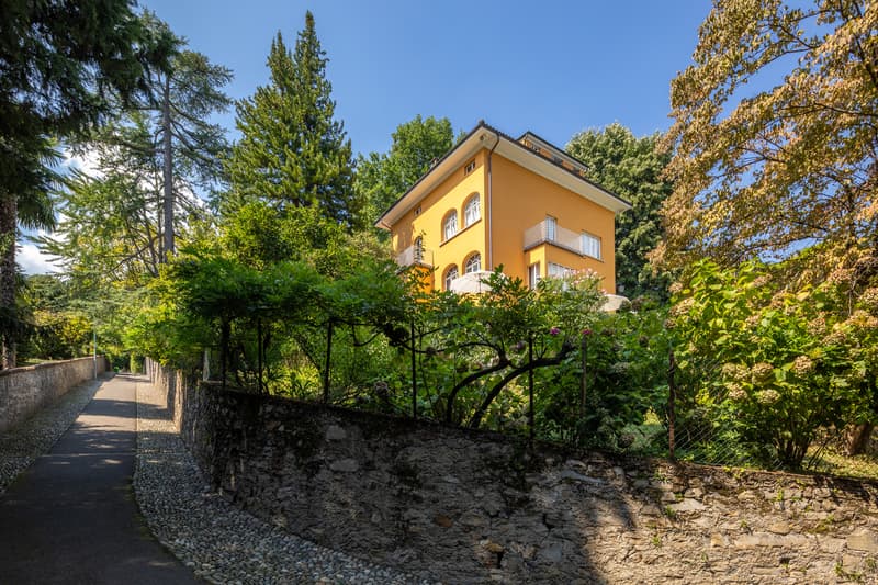Villa storica con parco privato alle porte di Lugano (12)