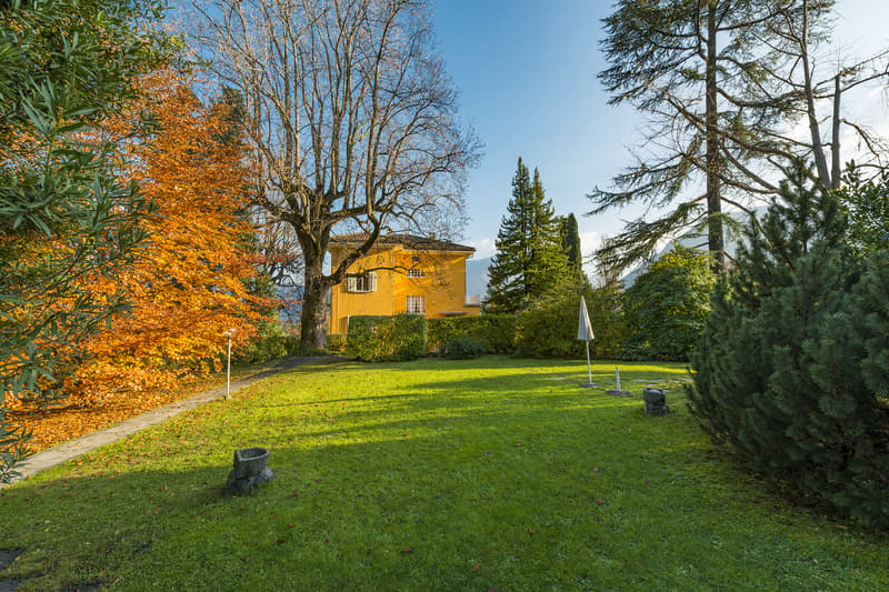 Villa storica con parco privato alle porte di Lugano (3)