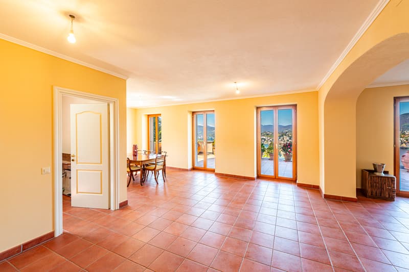 Ca' Rossa | Elegante 3,5 locali affacciato sull'intero Golfo di Lugano (5)