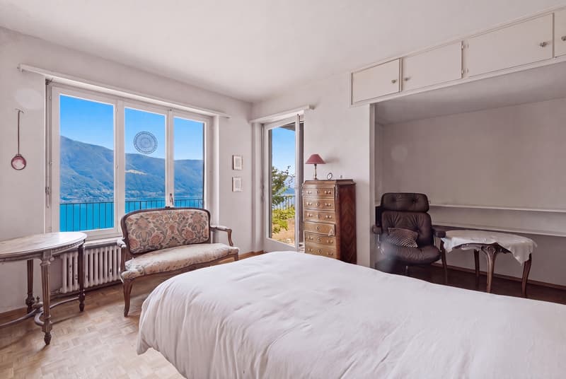 Casa da ristrutturare con piscina e vista panoramica sul Lago Maggiore (7)