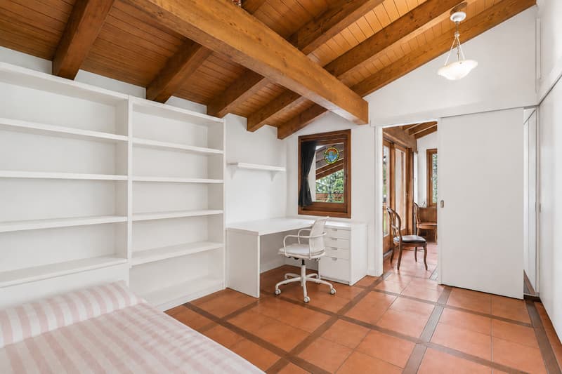 Attico mansardato con vista lago dominante (10)