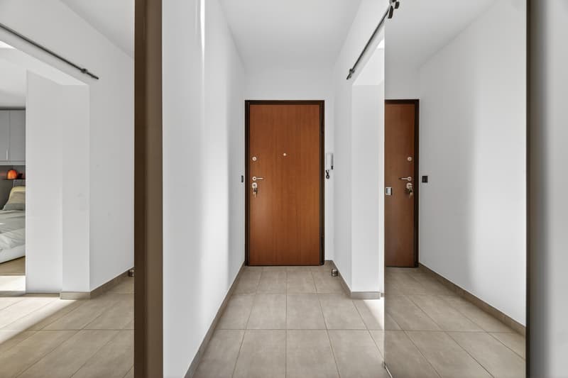 Moderno appartamento con giardino (12)