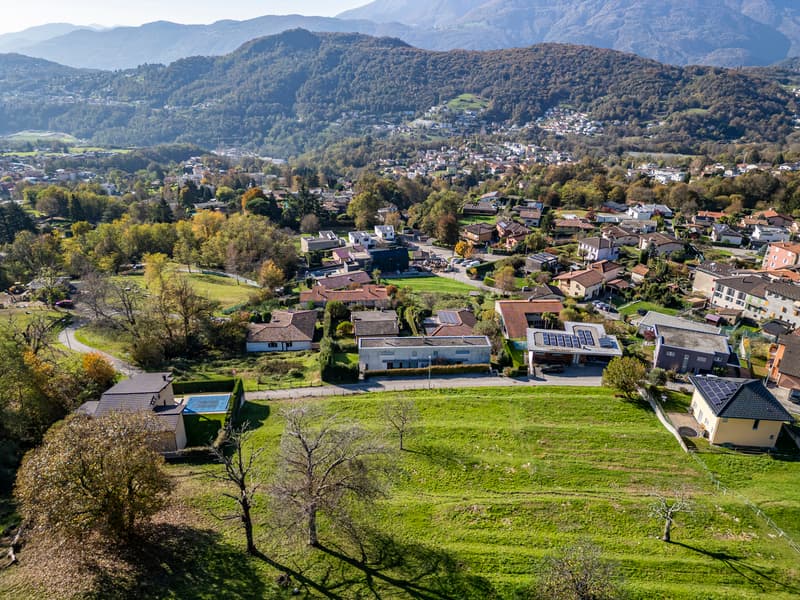 Grande terreno edificabile in zona dominante (6)