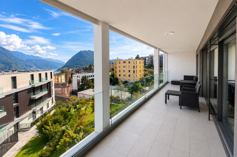 Moderno appartamento vista lago vicino al centro città (5)