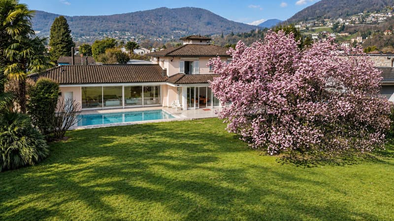 Villa Magnolia, Magliaso | In prima linea sul Lago di Lugano (1)
