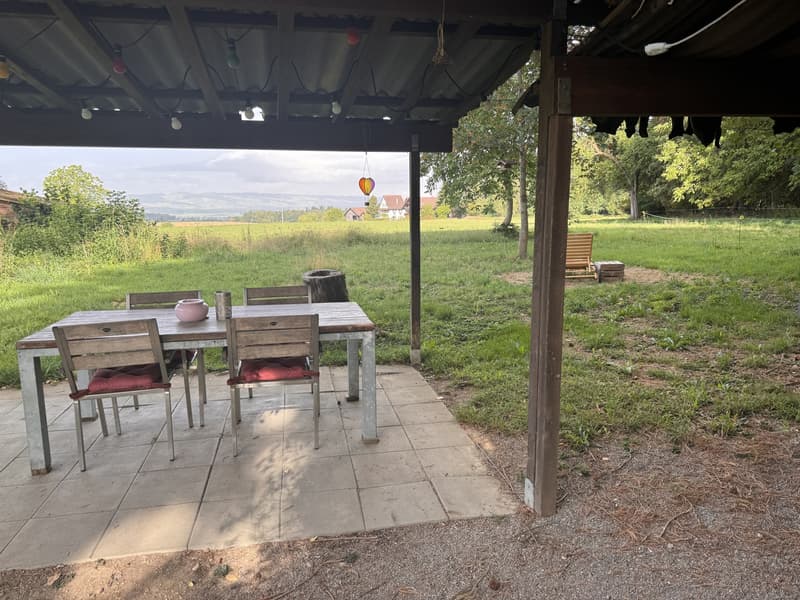 Gedeckter Sitzplatz