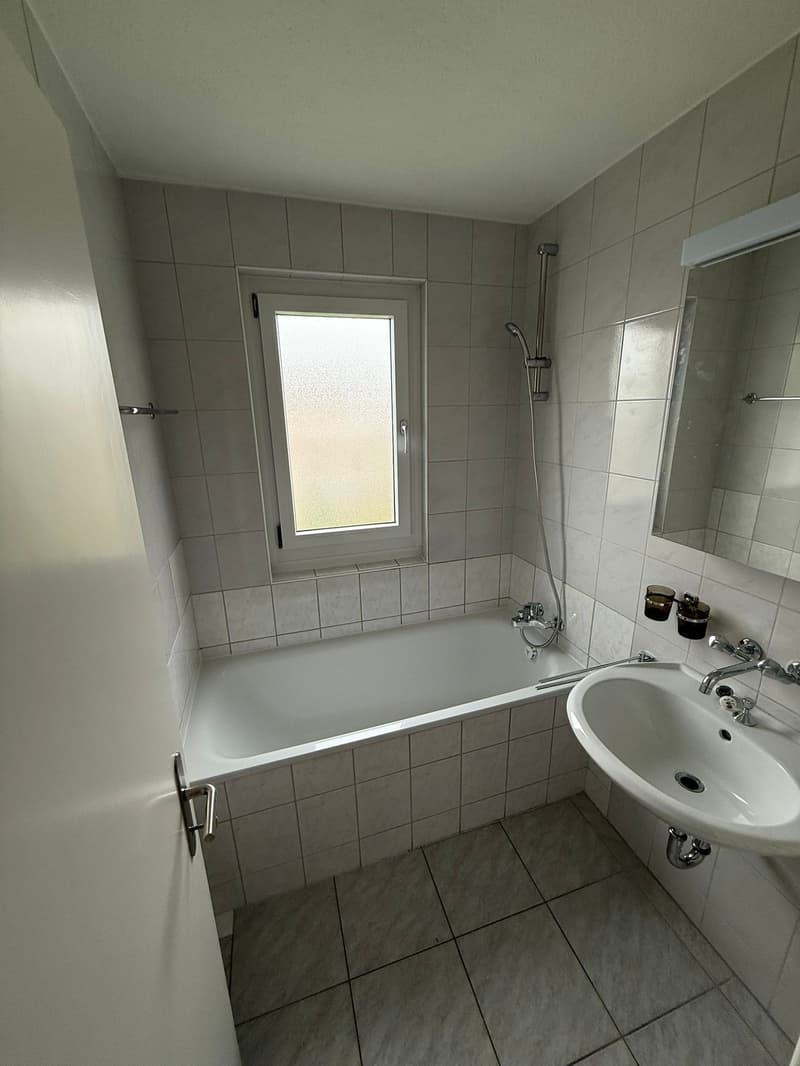 Per sofort oder nach Vereinbarung vermieten wir eine schöne 4.0-Zimmerwohnung in Rorschach (9)