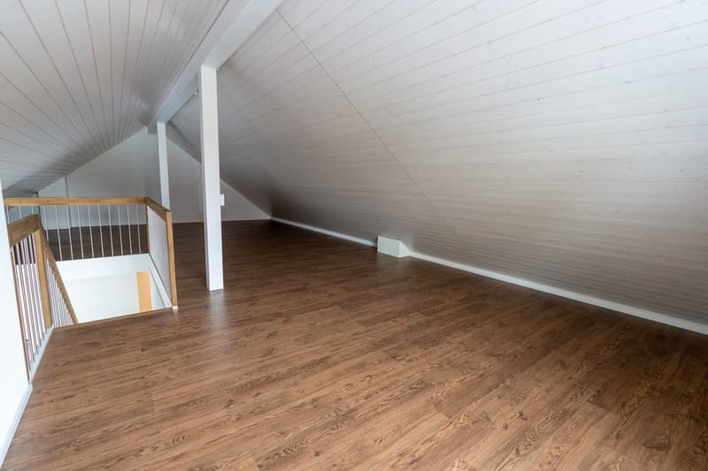 Moderne 5.5-Zimmer-Maisonettewohnung mit grossem Balkon in Bottenwil (9)