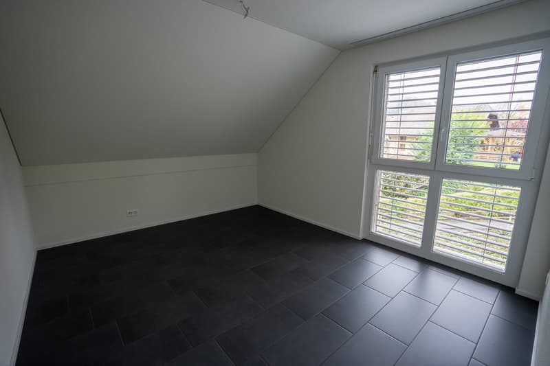 Moderne 5.5-Zimmer-Maisonettewohnung mit grossem Balkon in Bottenwil (7)