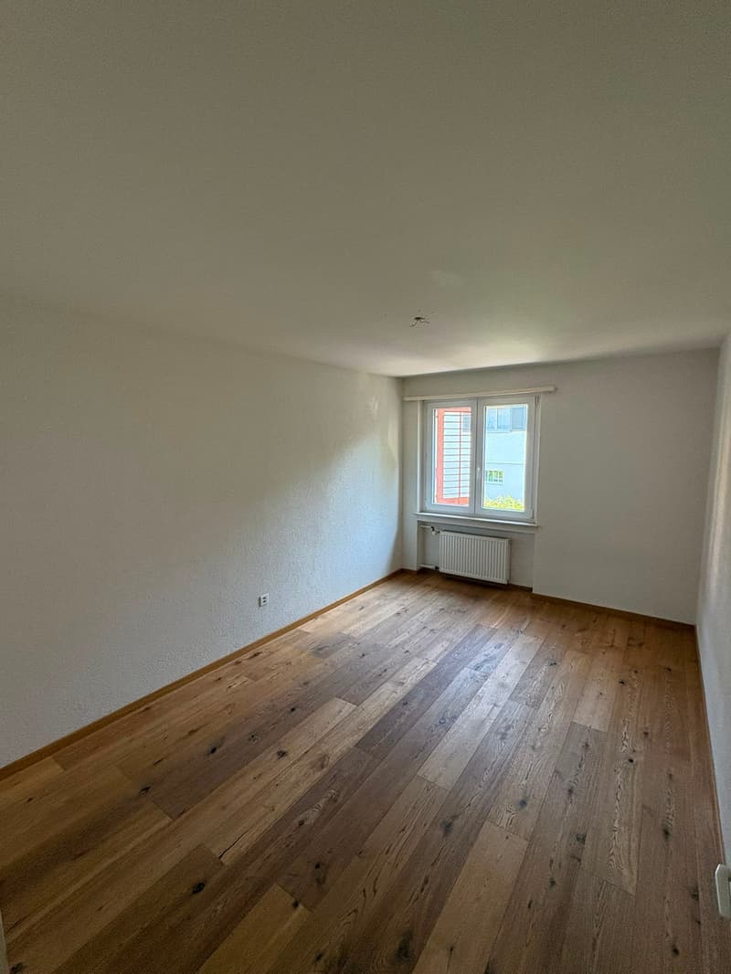 Helle 4-Zimmer-Wohnung mit Balkon in Rorschach – ab sofort verfügbar! (2)