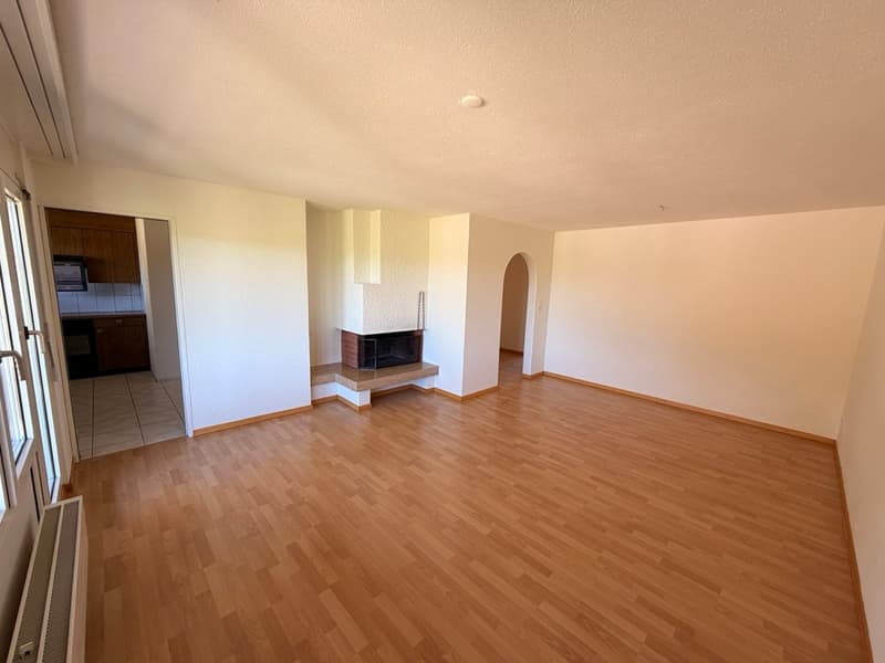 Helle 3.5-Zimmer-Wohnung mit Balkon und schöner Aussicht in Arbon (2)