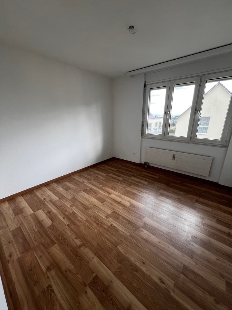 Schöne 4.5 Zimmer Wohnung mit Kamin! (7)