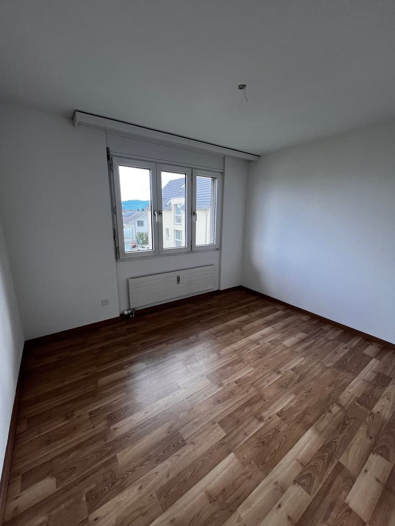 Schöne 4.5 Zimmer Wohnung mit Kamin! (9)