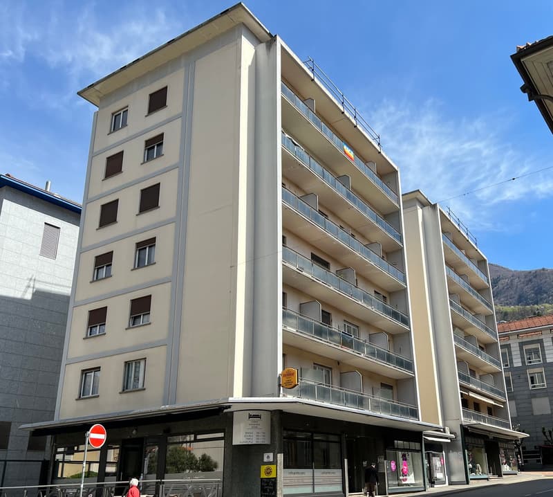 AFFITTASI LUMINOSO APPARTAMENTO DI 2.5 LOCALI - BELLINZONA CENTRO (1)