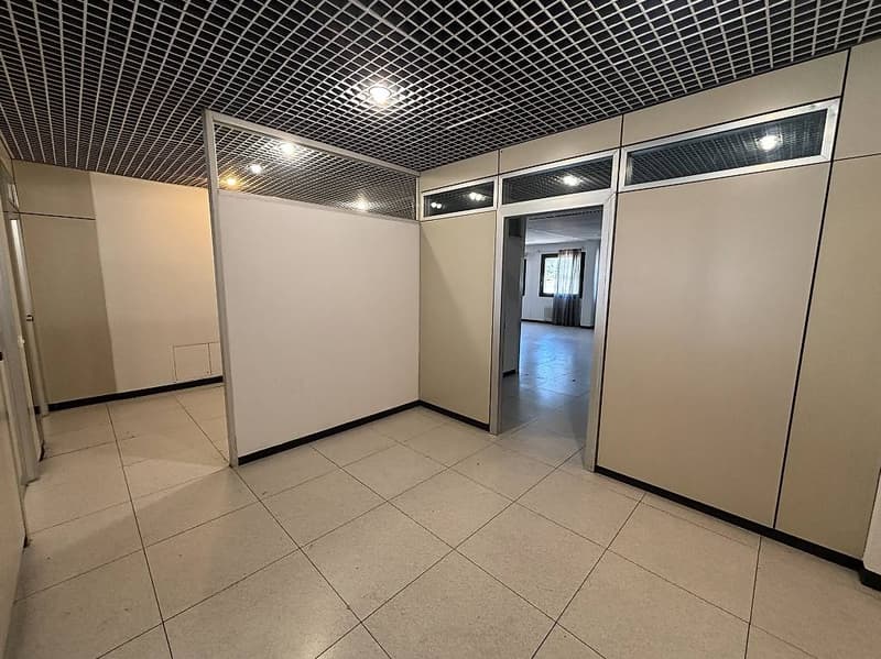 AFFITTASI SPAZIO COMMERCIALE DI CA. 78 mq A CADENAZZO (4)