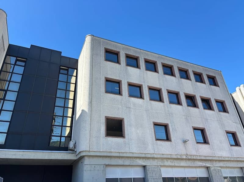 AFFITTASI SPAZIO COMMERCIALE DI CA. 78 mq A CADENAZZO (2)