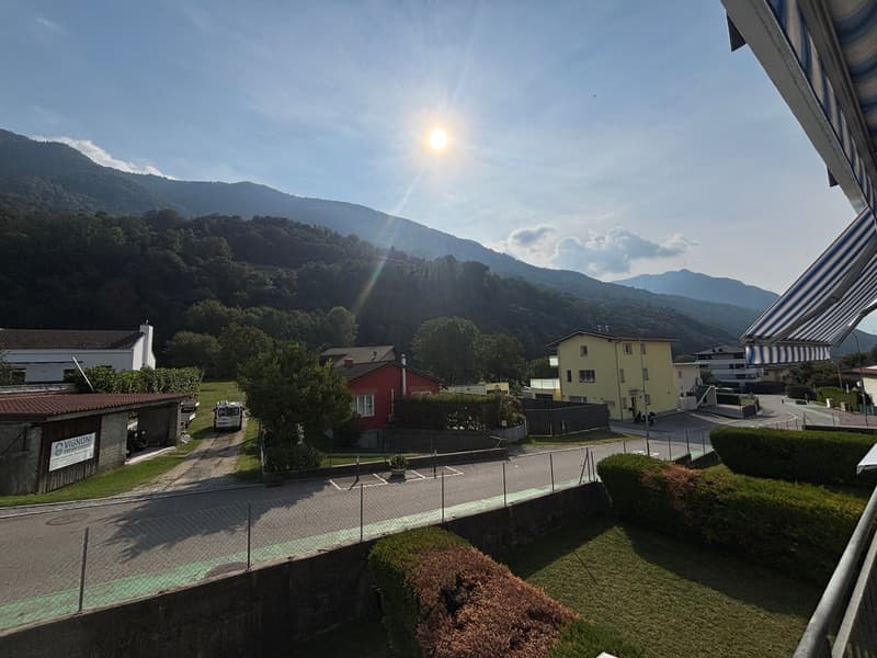 AFFITTASI A CADENAZZO SPAZIOSO APP. DI 2.5 LOCALI (10)
