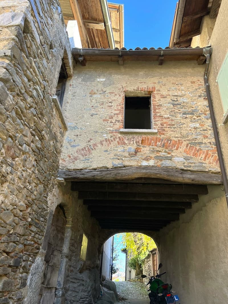 BRENO - Casa Ticinese nel nucleo (da ristrutturare) (5)