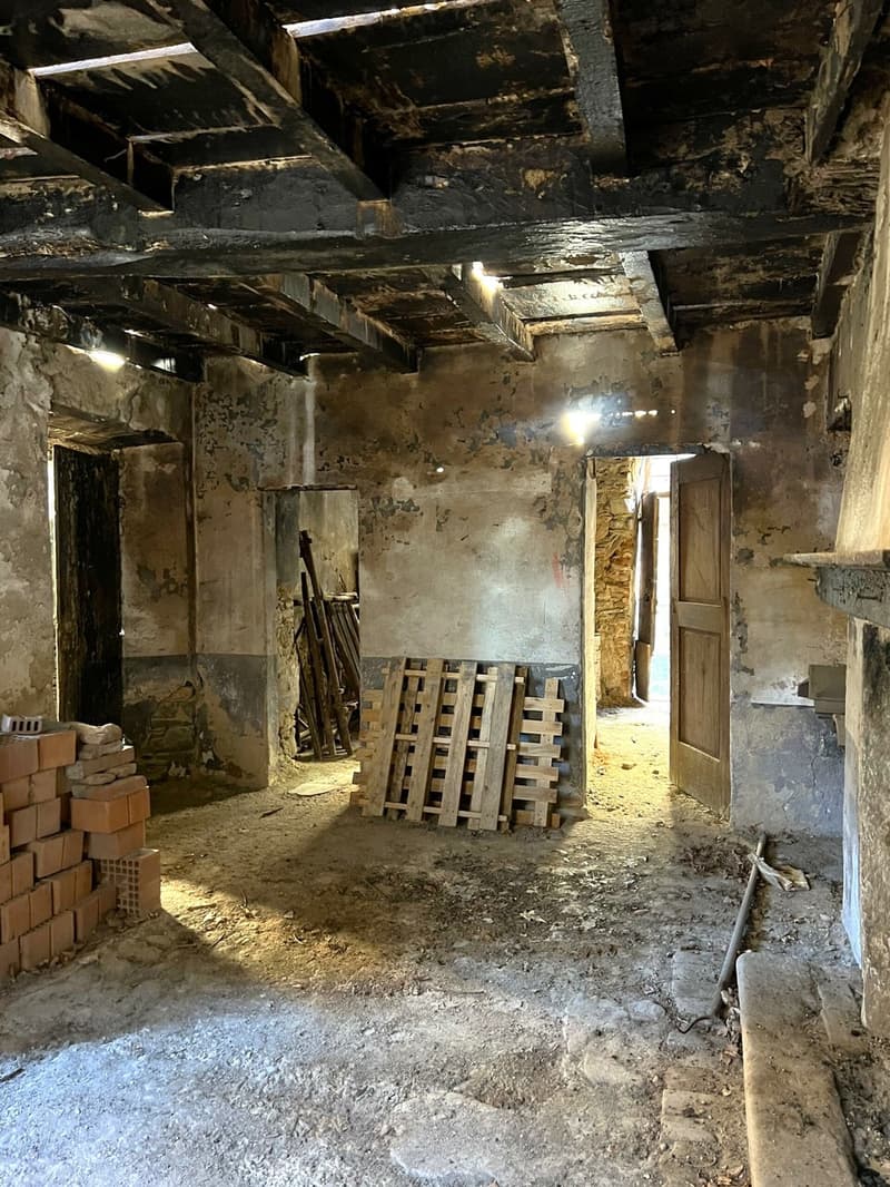 BRENO - Casa Ticinese nel nucleo (da ristrutturare) (7)