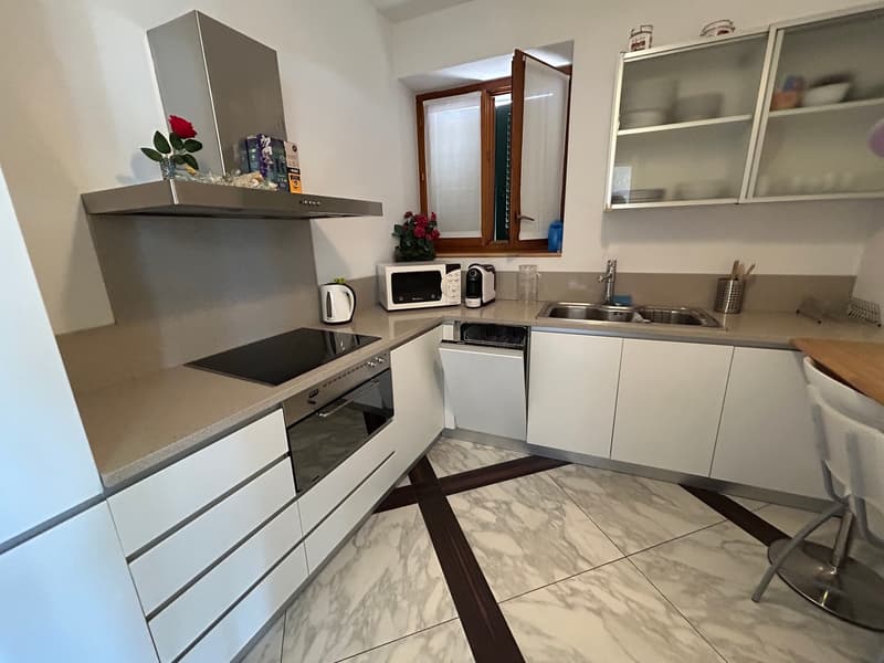 RUVIGLIANA 3.5 LOCALI VISTA LAGO (9)