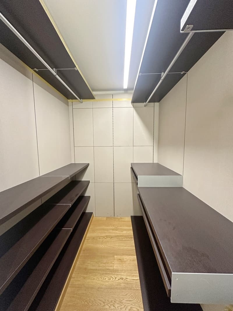 cabina armadio camera padronale / begehbarer Kleiderschrank Hauptschlafzimmer / walk-in closet master bedroom