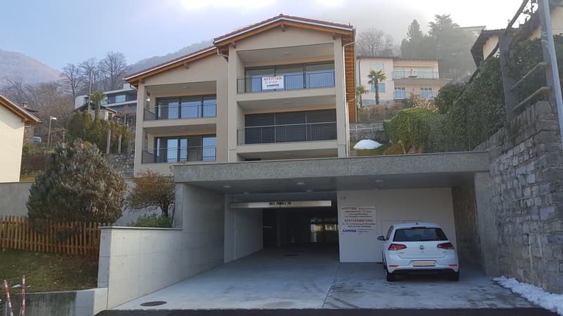 VIGANELLO ALBONAGO - Via Al Roccolo Affittasi posteggio in autorimessa (1)