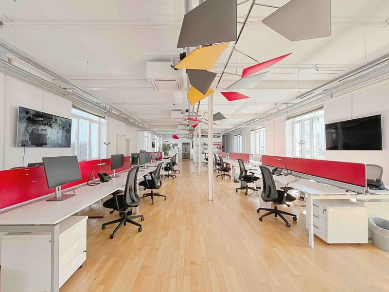 Ufficio Moderno in Affitto a Balerna – 196 m² (1)