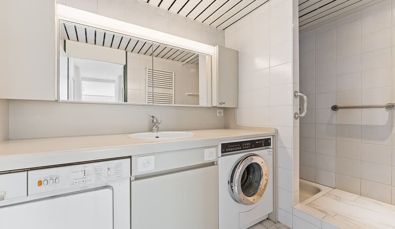 EXKLUSIVE 6.5-ZIMMER-ATTIKA-MAISONETTE IN DER STADT LUZERN – VIEL RAUM FÜR IHRE WOHNIDEEN ***** (14)