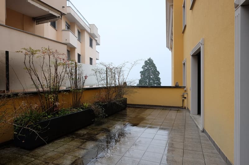 Affittasi appartamento di alto standing, lungolago Lugano al 3° piano (10)