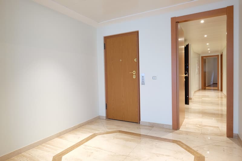 Affittasi appartamento di alto standing, lungolago Lugano al 3° Piano (17)