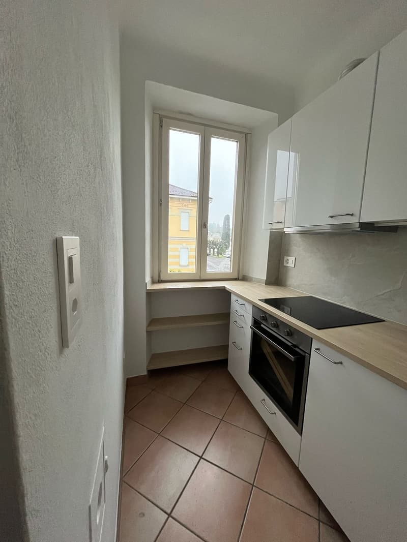 Affascinante Appartamento di 3 Locali nel Cuore di Mendrisio (3)