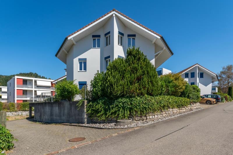 Es Huus em Huus: grossi 6.5-Zemmer-Maisonette-Wohnig (2)