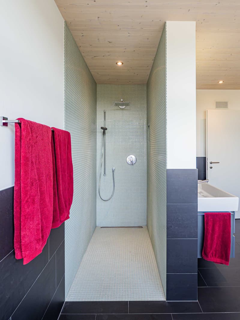Architektur, Aussicht und Komfort – aussergewöhnliches EFH am Chestenberg (8)