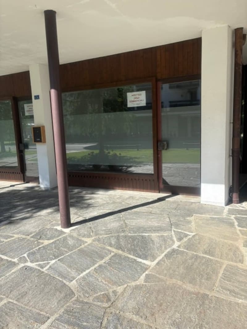 LOCALE COMMERCIALE IN LOCAZIONE a S. Bernardino – 126 m² (2)