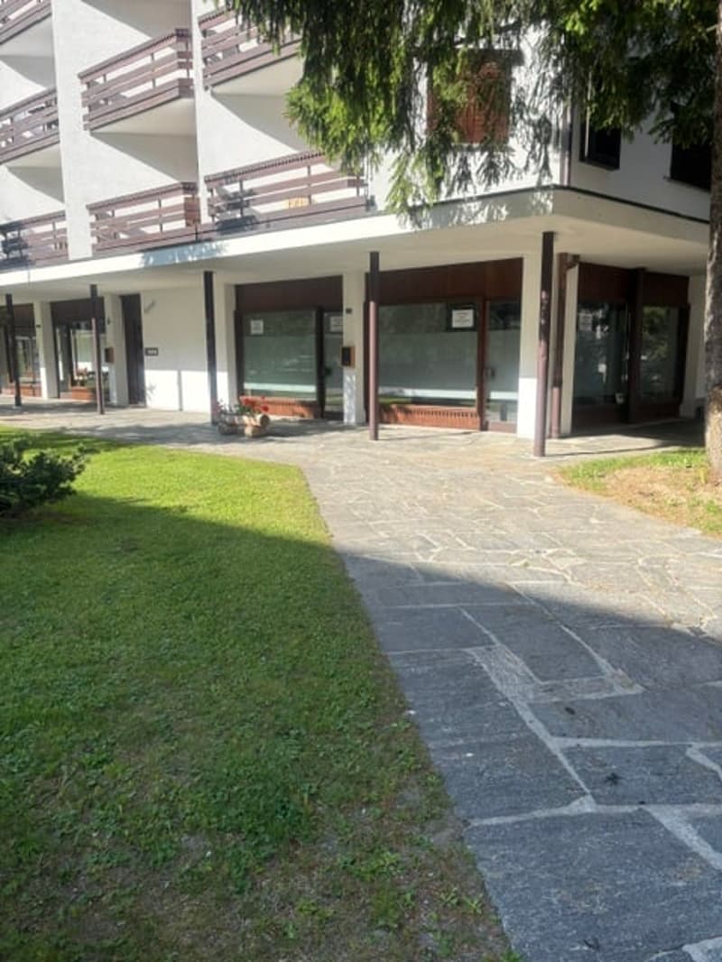 LOCALE COMMERCIALE IN LOCAZIONE a S. Bernardino – 126 m² (5)