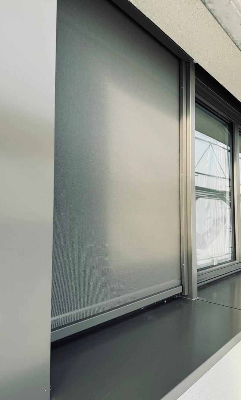 Moderno ufficio di 4 locali a Chiasso con balcone e predisposizione aria condizionata (5)