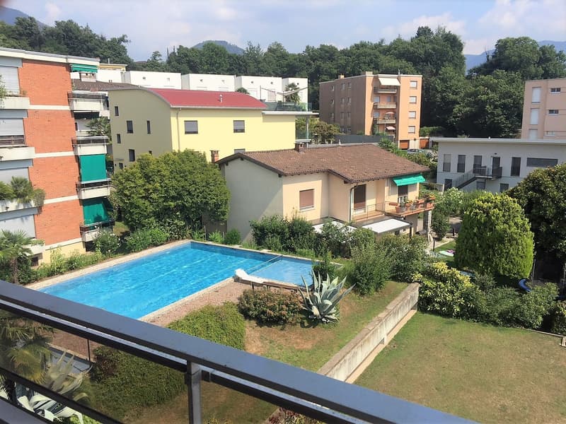 GRANDE 3.5 locali, doppi servizi, 2 posti auto! (3)