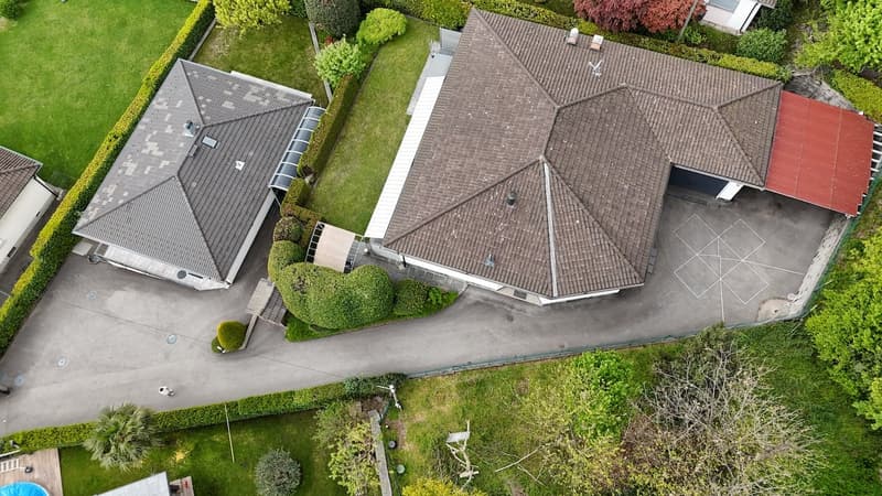 Casa unifamiliare con giardino (3)