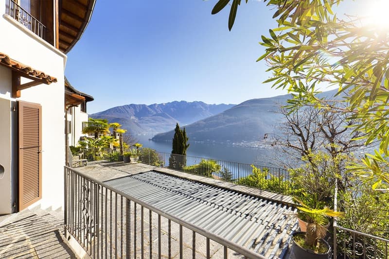 Affascinante villa con una magnifica vista sul lago (2)